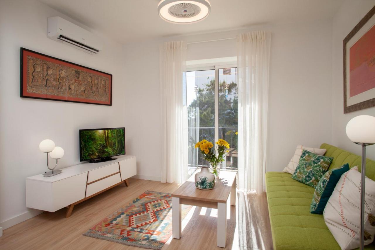 Lovely Beachfront Apartment In Calahonda Sitio de Calahonda Eksteriør billede