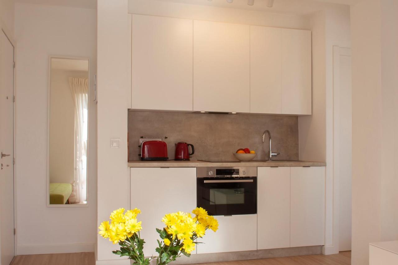 Lovely Beachfront Apartment In Calahonda Sitio de Calahonda Eksteriør billede